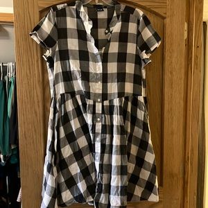 GAP Black and cream check dress